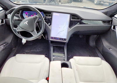 2020 Tesla Model S, daño Trasero, Copart lote 65787746, foto 8 de 13