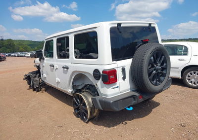 2024 Jeep Wrangler 4xe Sahara 4xe, daño Lateral izquierdo, Iaai lote 43604979, foto 3 de 16