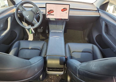 2025 Tesla Model Y, пошкодження: Бік, Copart лот 62217566, фото 8 з 13