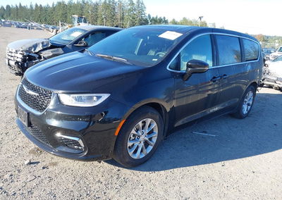 2026 Chrysler Pacifica Limited, daño Trasero, Iaai lote 46122846, foto 2 de 19