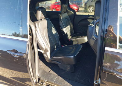 2026 Chrysler Pacifica Limited, daño Trasero, Iaai lote 46122846, foto 8 de 19
