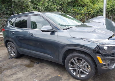2023 Kia Seltos S, uszkodzenie: Lewy przód, Iaai lot 45388593, zdjęcie 13 z 16