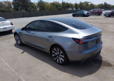 2026 Tesla Model 3 Premium Rear-wheel Drive/rear-wheel Drive, daño Frontal, Iaai lote 45783088, foto 3 de 19