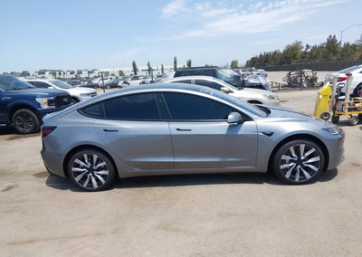 2026 Tesla Model 3 Premium Rear-wheel Drive/rear-wheel Drive, daño Frontal, Iaai lote 45783088, foto 14 de 19