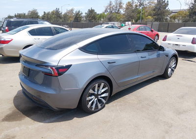 2026 Tesla Model 3 Premium Rear-wheel Drive/rear-wheel Drive, daño Frontal, Iaai lote 45783088, foto 4 de 19