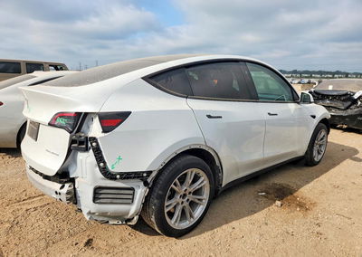 2024 Tesla Model Y, пошкодження: Передня частина, Copart лот 65895516, фото 3 з 13