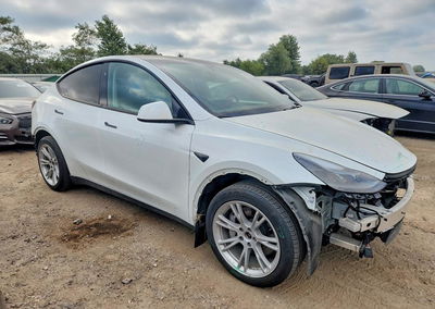 2024 Tesla Model Y, пошкодження: Передня частина, Copart лот 65895516, фото 4 з 13