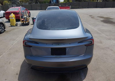 2026 Tesla Model 3 Premium Rear-wheel Drive/rear-wheel Drive, daño Frontal, Iaai lote 45783088, foto 17 de 19