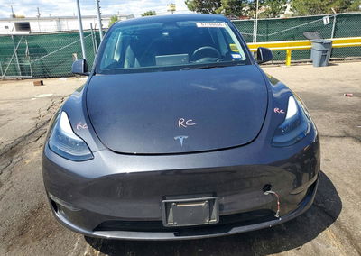 2024 Tesla Model Y, пошкодження: Бік, Copart лот 67200656, фото 5 з 14