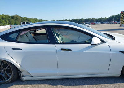 2022 Tesla Model S Dual Motor All-wheel Drive, daño Frontal, Iaai lote 45728201, foto 12 de 17