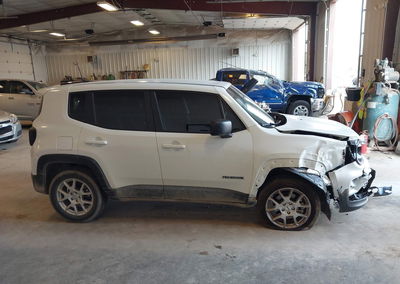 2023 Jeep Renegade Latitude 4x4, uszkodzenie: Przód, Iaai lot 45883773, zdjęcie 13 z 16