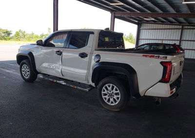 2024 Toyota Tacoma Sr5, Left Side damage, Iaai lot 45827114, photo 3 of 15