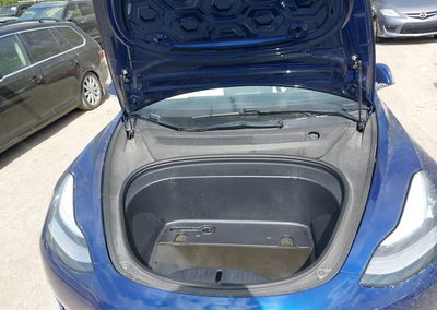 2019 Tesla Model 3 Long Range/performance, daño Trasero, Iaai lote 44802139, foto 10 de 19