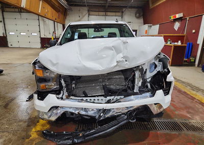 2024 Chevrolet Silverado C1500, пошкодження: Передня частина, Copart лот 77398175, фото 5 з 14