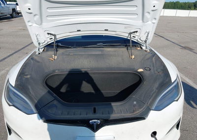 2022 Tesla Model S Dual Motor All-wheel Drive, daño Frontal, Iaai lote 45728201, foto 10 de 17