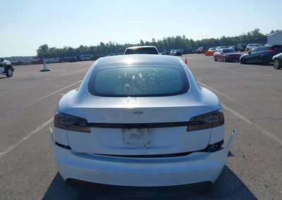 2022 Tesla Model S Dual Motor All-wheel Drive, daño Frontal, Iaai lote 45728201, foto 15 de 17