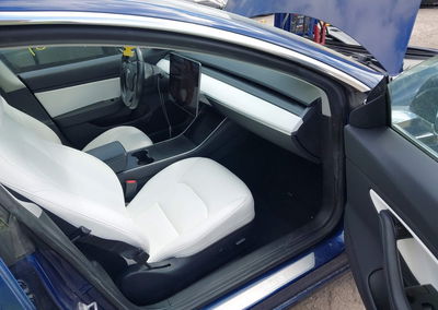 2019 Tesla Model 3 Long Range/performance, daño Trasero, Iaai lote 44802139, foto 5 de 19