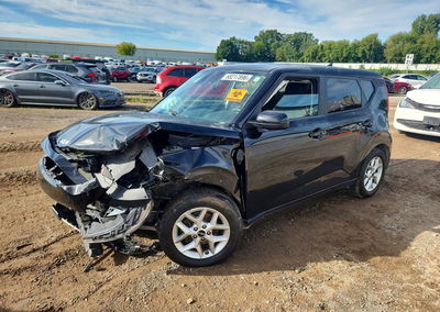 2022 Kia Soul Lx, daño Frontal, Copart lote 68217896