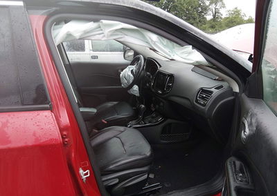 2020 Jeep Compass Limited 4x4, uszkodzenie: Prawy przód, Iaai lot 45651807, zdjęcie 5 z 17