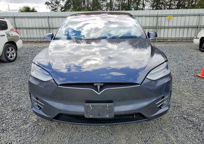 2019 Tesla Model X, daño Trasero, Copart lote 64669496, foto 5 de 13
