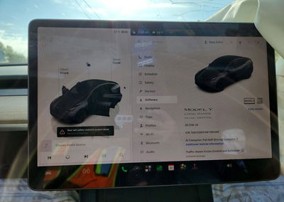 2022 Tesla Model Y, uszkodzenie: Przód, Copart lot 63342526, zdjęcie 9 z 12