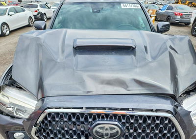 2019 Toyota Tacoma Trd Sport, daño Frontal, Copart lote 66144706, foto 11 de 15
