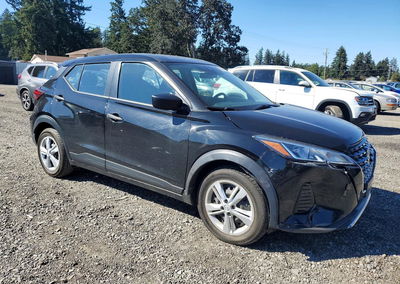 2021 Nissan Kicks S, daño Frontal, Copart lote 68256726, foto 4 de 14