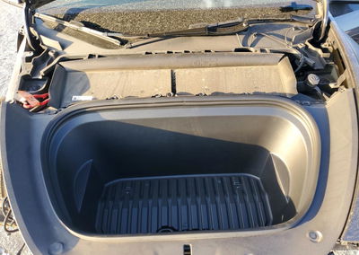 2024 Tesla Model Y, daño Frontal, Copart lote 63439996, foto 12 de 13