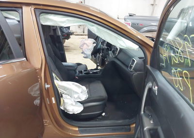 2020 Kia Sportage Lx, daño Frontal, Iaai lote 45986194, foto 5 de 16