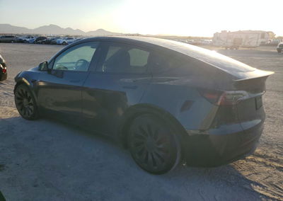 2024 Tesla Model Y, daño Frontal, Copart lote 63439996, foto 2 de 13