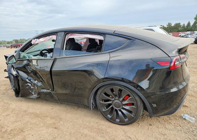 2022 Tesla Model Y, daño Frontal, Copart lote 64161206, foto 2 de 13