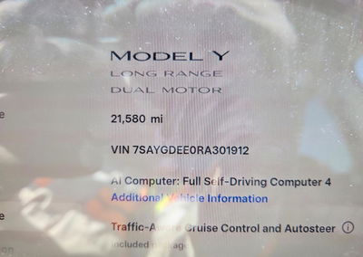 2024 Tesla Model Y, uszkodzenie: Przód, Copart lot 67739786, zdjęcie 9 z 12