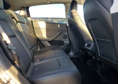 2024 Tesla Model Y, daño Frontal, Copart lote 63439996, foto 11 de 13