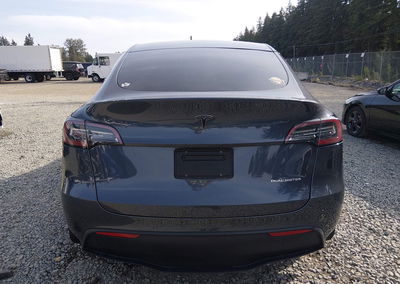 2020 Tesla Model Y Long Range Dual Motor All-wheel Drive, daño Frontal, Iaai lote 46077294, foto 16 de 20