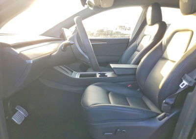 2024 Tesla Model Y, daño Frontal, Copart lote 63439996, foto 7 de 13