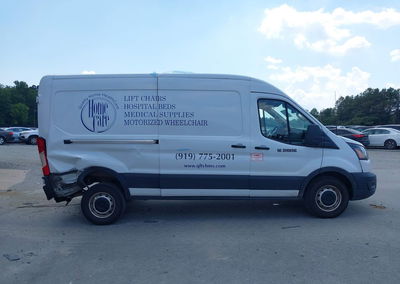 2020 Ford Transit-250, daño Front & Rear, Iaai lote 46036026, foto 13 de 16