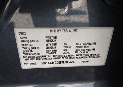 2020 Tesla Model Y Long Range Dual Motor All-wheel Drive, daño Frontal, Iaai lote 46077294, foto 9 de 20
