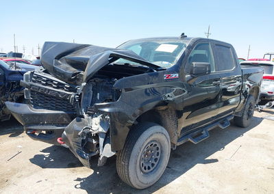 2021 Chevrolet Silverado 1500 4wd  Short Bed Custom Trail Boss, daño Frontal, Iaai lote 45783995, foto 2 de 16