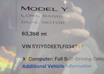 2020 Tesla Model Y Long Range Dual Motor All-wheel Drive, daño Frontal, Iaai lote 46077294, foto 15 de 20