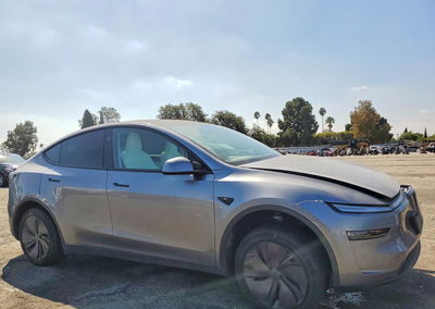 2026 Tesla Model Y, uszkodzenie: Przód, Copart lot 67861766, zdjęcie 4 z 14
