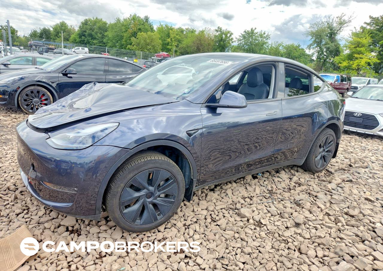 2025 Tesla Model Y, daño Frontal, Copart lote 66497656