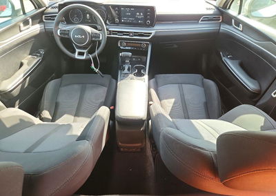 2023 Kia K5 Lxs, uszkodzenie: Zalanie, Copart lot 71090206, zdjęcie 8 z 13
