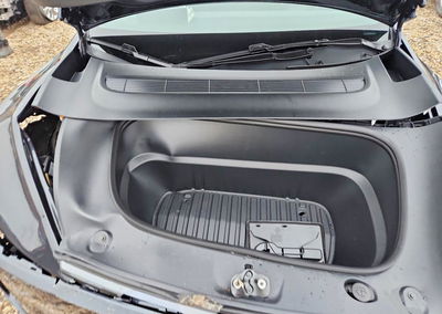 2026 Tesla Model Y, daño Trasero, Copart lote 64752176, foto 12 de 15