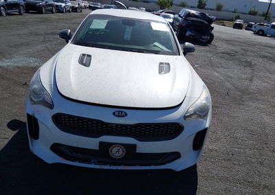 2020 Kia Stinger Gt-line, daño Trasero izquierdo, Iaai lote 45942637, foto 12 de 17