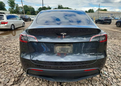 2025 Tesla Model Y, daño Frontal, Copart lote 66497656, foto 6 de 14
