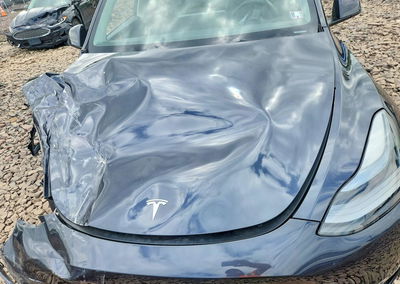 2025 Tesla Model Y, daño Frontal, Copart lote 66497656, foto 12 de 14