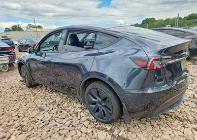 2025 Tesla Model Y, daño Frontal, Copart lote 66497656, foto 2 de 14