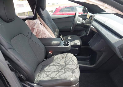 2026 Tesla Model Y, daño Frontal derecho, Iaai lote 45898277, foto 5 de 16