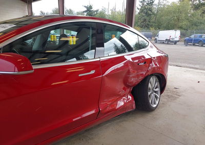 2019 Tesla Model 3 Long Range/performance, uszkodzenie: Lewy tył, Iaai lot 46113681, zdjęcie 6 z 15