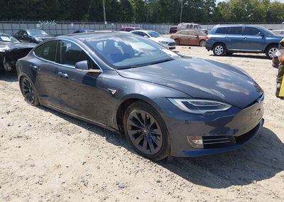 2020 Tesla Model S Long Range Dual Motor All-wheel Drive/long Range Plus Dual Motor All-wheel Drive, daño Suspensión, Iaai